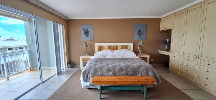 4 Bedroom Property for Sale in Vleesbaai Western Cape